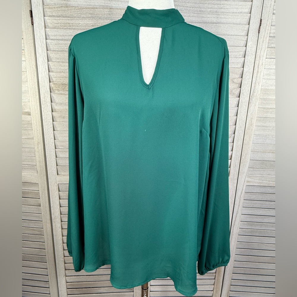 TORRID Long Sleeve Georgette Blouse Mock Neck and Tie Back Green-0X